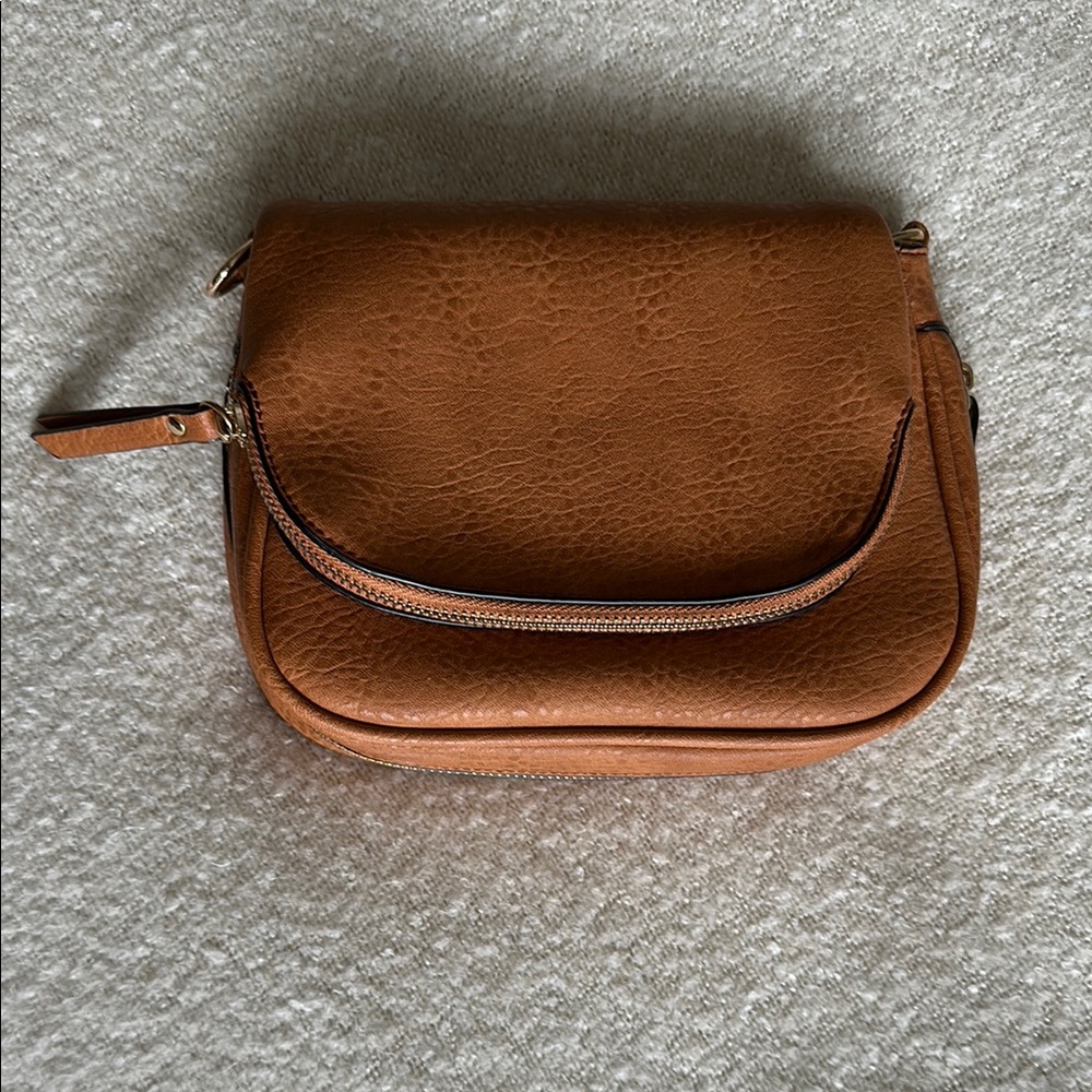 Moda Luxe Tan Crossbody Bag